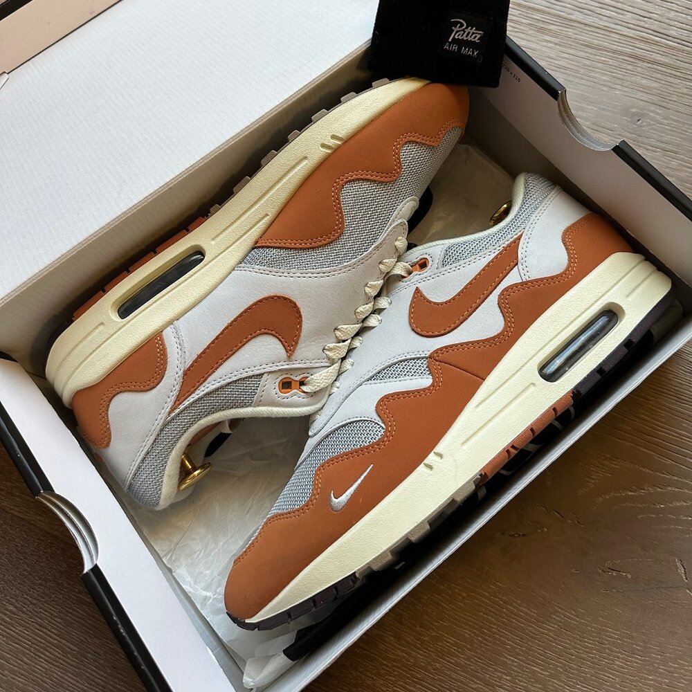 Nike Air Max 1 Patta Waves Monarch (with Bracelet) size 11 US